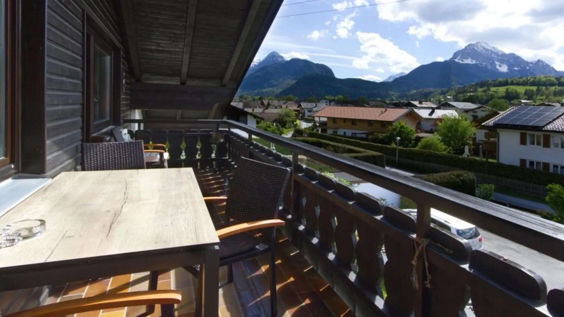 Wettersteinpanorama -561- Apartment Mittenwald